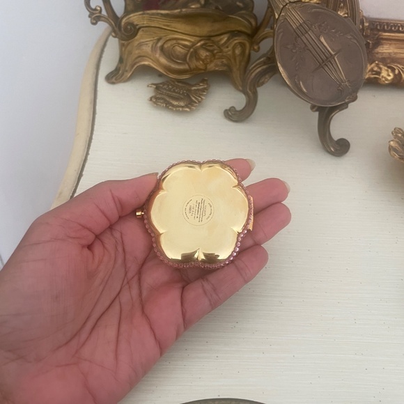 Estee Lauder compacts lot - Picture 11 of 12